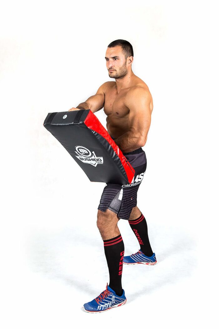 Stort Treningsskjoldt - Profilert 62x35 Bushido - rød