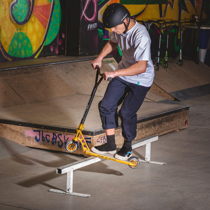 bilde 6 - HS202 PRO BLACK-GOLD STUNT SCOOTER NILS EXTREME